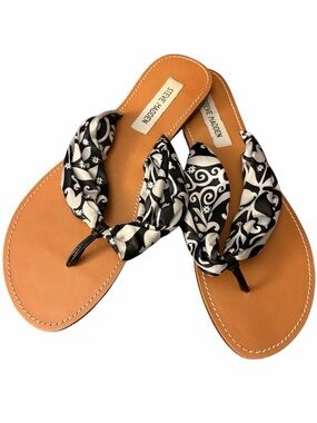 Steve Madden Black & White Patterned Knot-Top Leather Flip Flops